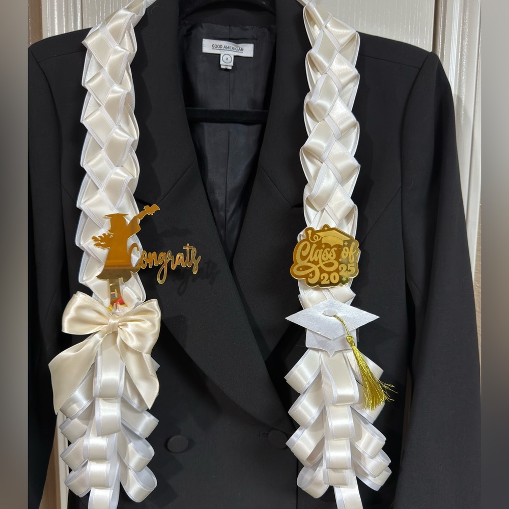Custom Grad Lei, Graduation Lei, Birthday Lei 
Money Lei gift your grad custom